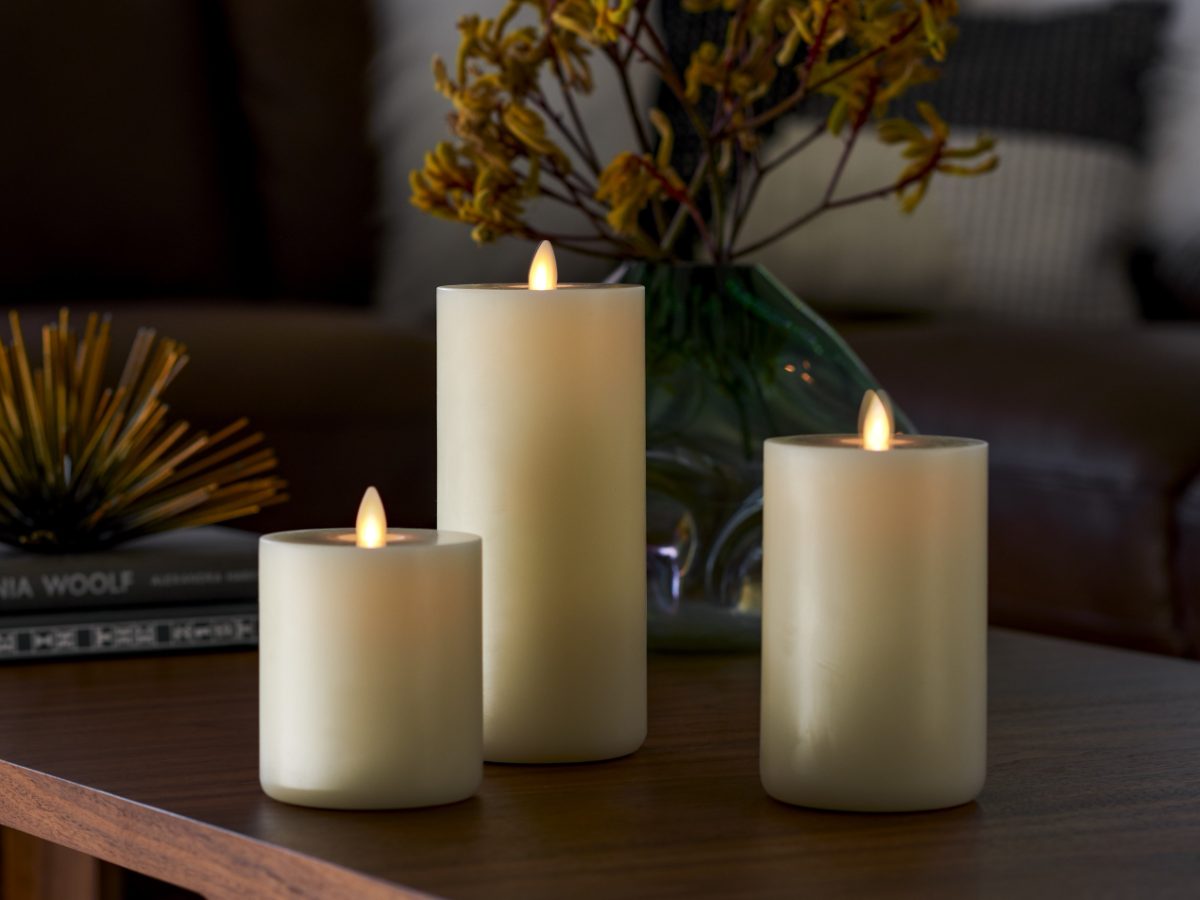 Moving Flame pillar candles